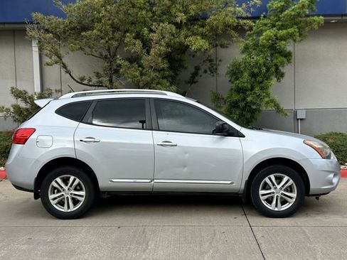 Used 2015 Nissan Rogue S w/ Convenience Package image 3