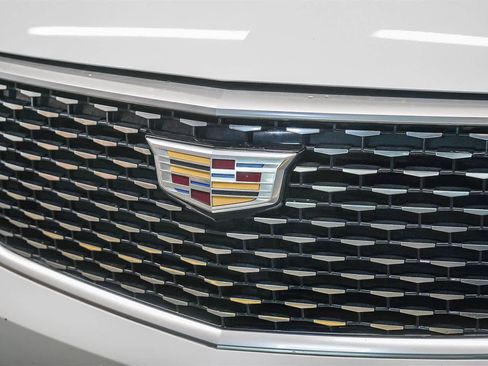 Used 2020 Cadillac XT6 Premium Luxury image 8