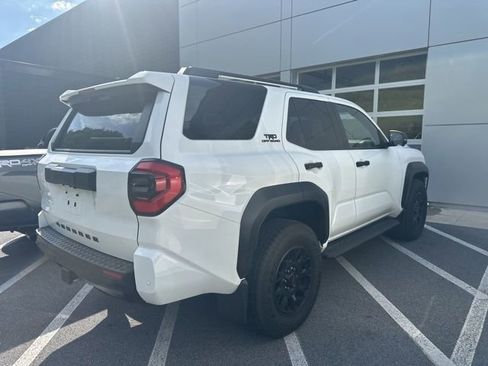 Used 2025 Toyota 4Runner TRD Off-Road Premium AWD/4WD image 24