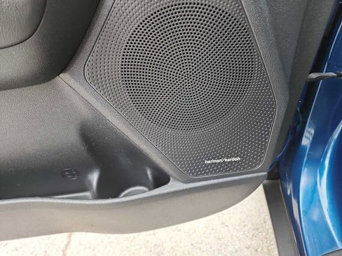 Used 2019 Kia Niro Touring image 14