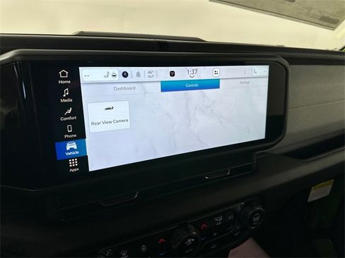 Certified 2025 Jeep Gladiator Sport image 37