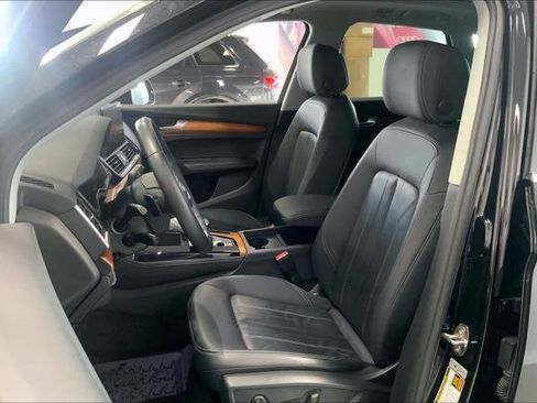 Certified 2023 Audi Q5 2.0T Premium Plus w/ Premium Plus Package AWD/4WD image 9