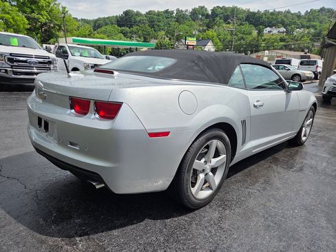 Used 2011 Chevrolet Camaro LT RWD image 2