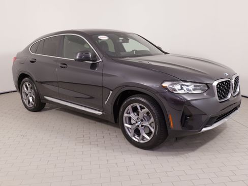 Used 2025 BMW X4 xDrive30i AWD/4WD image 8