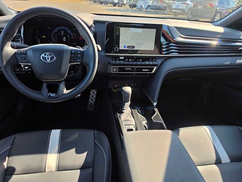 Used 2026 Toyota Camry Hybrid w/ Convenience Package AWD/4WD image 18