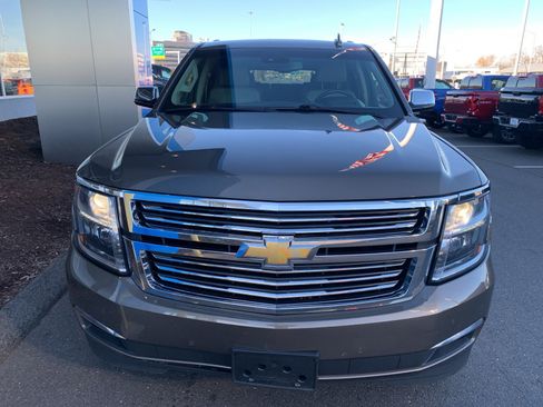 Used 2016 Chevrolet Suburban LTZ image 2
