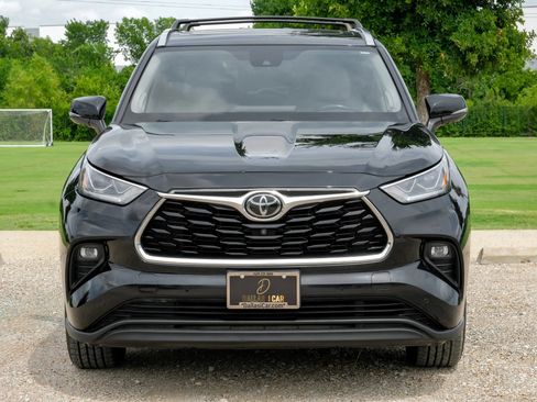 Used 2021 Toyota Highlander Limited AWD/4WD image 6
