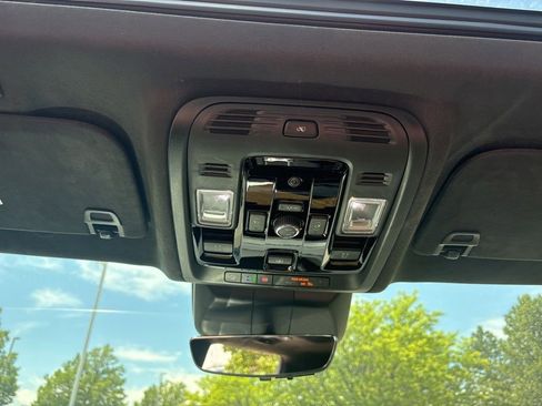 Certified 2026 Cadillac Escalade ESV Platinum Sport w/ LPO, ONYX Package AWD/4WD image 15