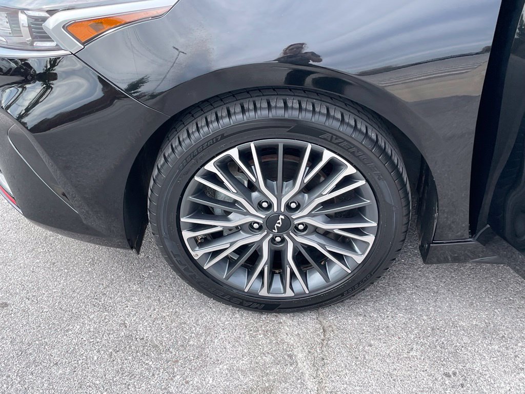 Certified 2024 Kia Forte GT-Line FWD image 32