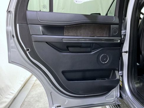 Used 2021 Ford Expedition Limited image 22