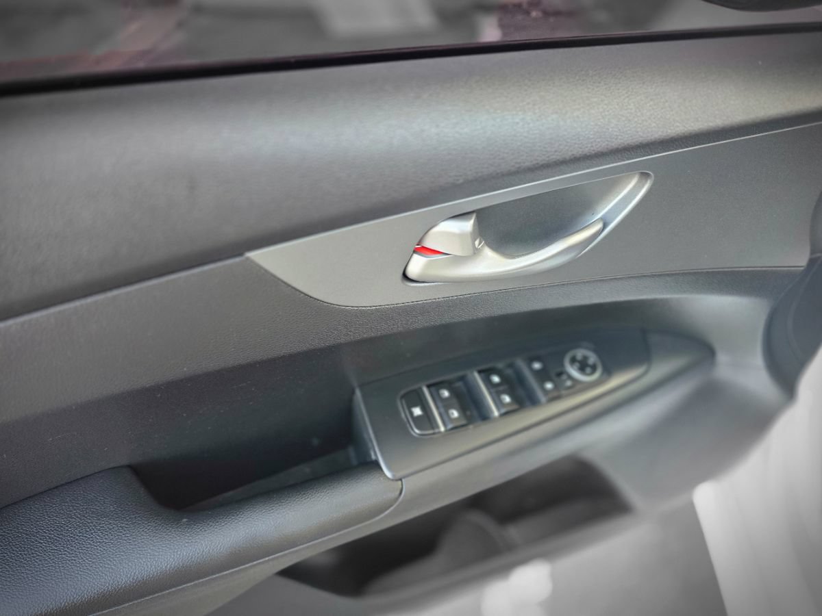 Used 2021 Kia Forte LXS FWD image 16
