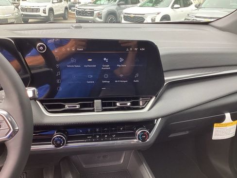 New 2026 Chevrolet Equinox LT FWD image 11