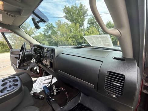 Used 2013 Chevrolet Silverado 2500 LT w/ Interior Plus Package AWD/4WD image 25