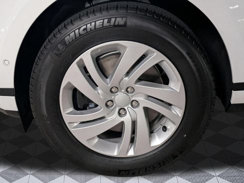 New 2026 Land Rover Range Rover Evoque S AWD/4WD image 9