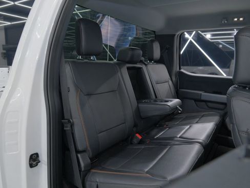 Used 2025 Ford F550 4x4 Crew Cab Super Duty image 41