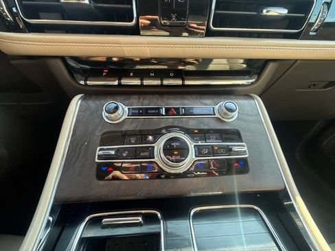 Used 2021 Lincoln Aviator Reserve w/ Equipment Group 202A AWD/4WD image 20