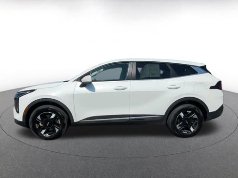 Used 2026 Kia Sportage LX AWD/4WD image 7