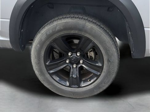 Used 2024 RAM 1500 Warlock AWD/4WD image 3