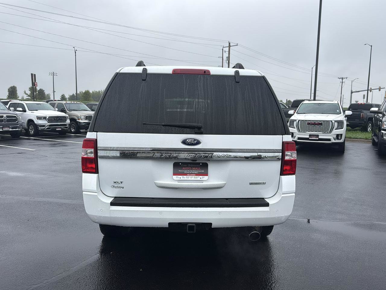 Used 2017 Ford Expedition EL XLT w/ Equipment Group 202A AWD/4WD image 4