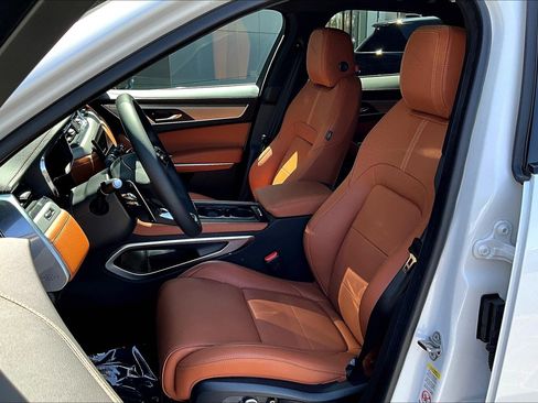 New 2026 Jaguar F-PACE R-Dynamic S image 9