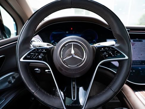 Used 2024 Mercedes-Benz Maybach EQS 680 4MATIC image 33