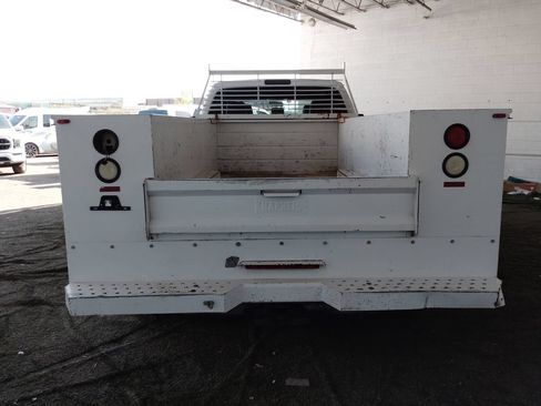 Used 2016 Ford F450 XL w/ Power Equipment Group RWD image 3