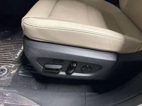 Used 2023 Lexus RX 350 image 8