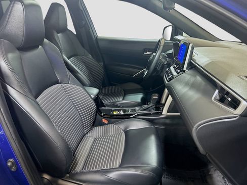 Used 2025 Toyota Corolla Cross AWD Hybrid w/ Convenience Package image 26
