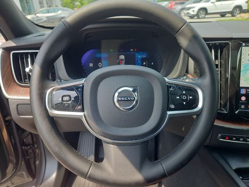 Used 2024 Volvo XC60 B5 Plus w/ Protection Package Premier AWD/4WD image 22