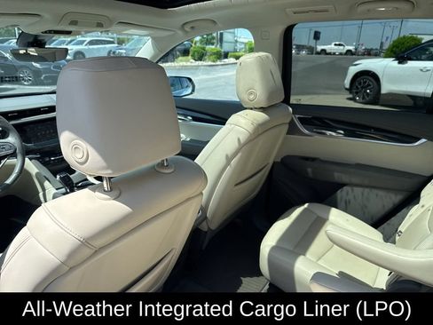 Used 2021 Cadillac XT6 Premium Luxury AWD/4WD image 28