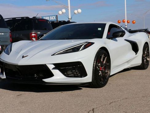 Used 2022 Chevrolet Corvette Stingray Preferred Cpe w/ Z51 Performance Package image 1