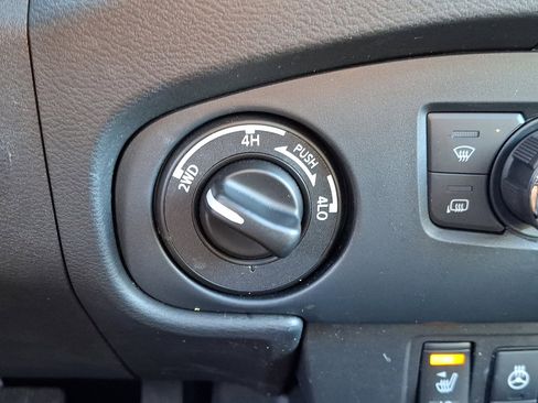 Used 2023 Nissan Frontier PRO-4X w/ Pro-4X Premium Package image 24