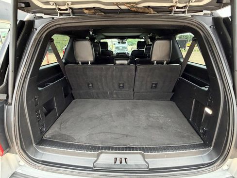 Used 2019 Ford Expedition Max XLT w/ Equipment Group 202A AWD/4WD image 29