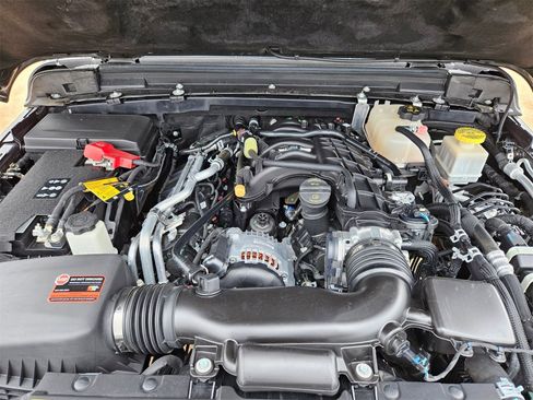 Used 2022 Jeep Gladiator Rubicon w/ LED Lighting Group image 31