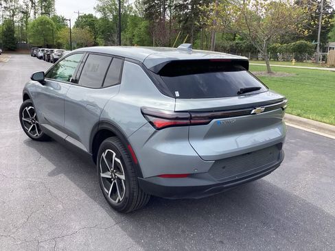 Used 2025 Chevrolet Equinox EV LT image 2