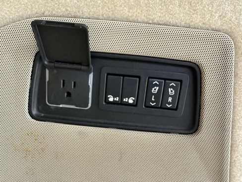 Used 2021 Cadillac Escalade Premium Luxury w/ Driver Assist Tech Package RWD image 13