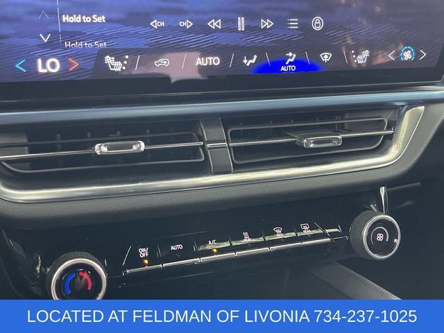 Used 2024 Chevrolet Equinox EV LT w/ Active Safety Package 3 FWD image 17