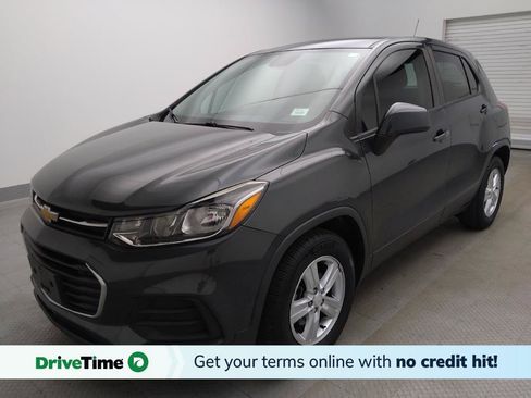 Used 2020 Chevrolet Trax LS w/ LPO, Cargo Package FWD image 1