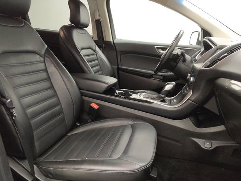Used 2017 Ford Edge SEL w/ Equipment Group 201A AWD/4WD image 21
