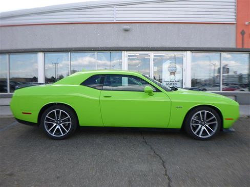 Used 2023 Dodge Challenger R/T w/ Plus Package RWD image 4