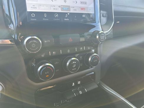 Used 2024 RAM 1500 Laramie image 22