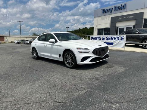 New 2025 Genesis G70 2.5T image 4