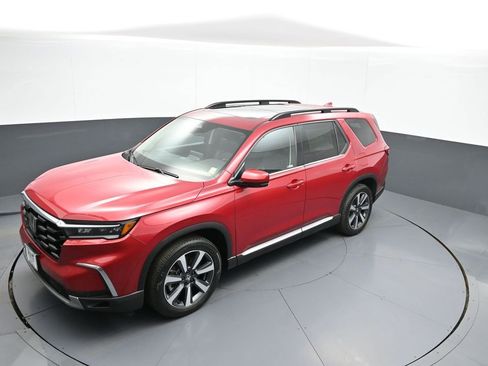 Used 2024 Honda Pilot Touring image 36