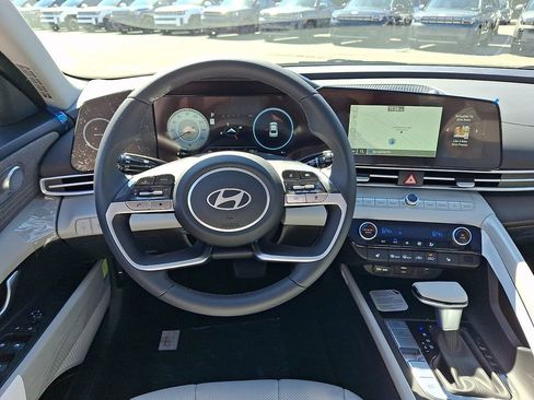 New 2026 Hyundai Elantra Limited FWD image 8