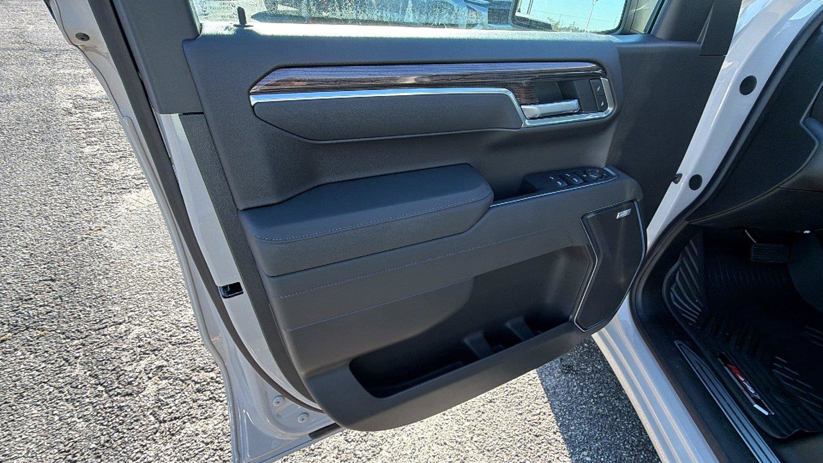 New 2026 Chevrolet Silverado 1500 RST w/ RST All Star Premium Package AWD/4WD image 14
