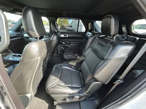 Used 2022 Ford Explorer ST w/ Equipment Group 401A image 18
