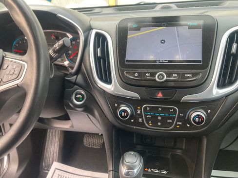 Used 2018 Chevrolet Equinox Premier image 22