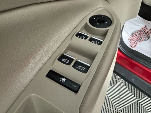 Used 2019 Ford Escape SE image 37