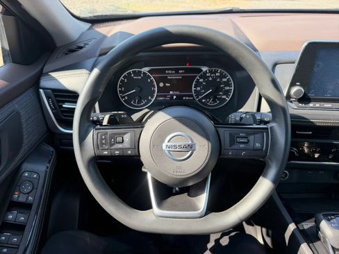 Used 2021 Nissan Rogue S AWD/4WD image 12