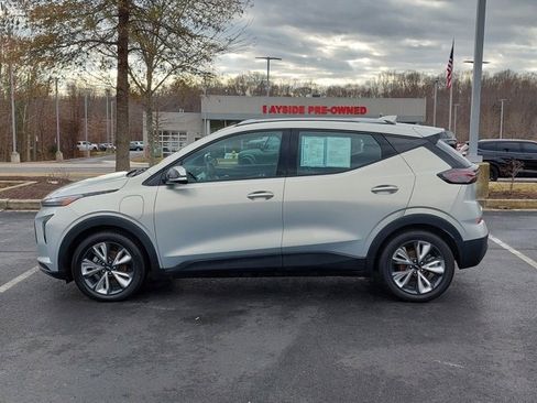 Used 2023 Chevrolet Bolt EUV LT w/ Convenience Package image 10